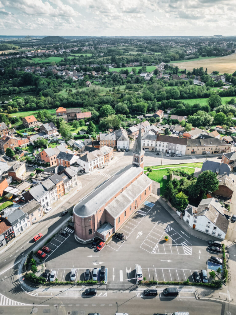 Place Abbé Bougard à Courcelles